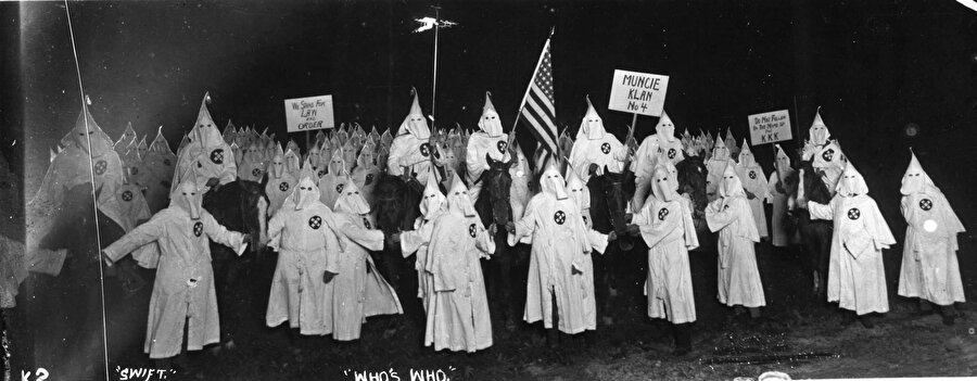 ABD’nin en gaddar, en kötü şöhretli beyazların üstünlüğünü savunan, göçmen karşıtı grubu Ku Klux Klanı