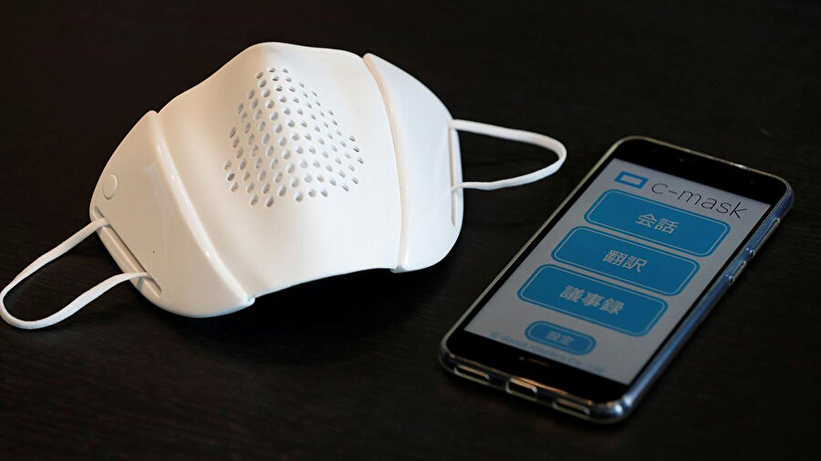 C-Mask isimli akıllı maske, Bluetooth üzerinden akıllı telefonlarla bağlantı kurabiliyor. 