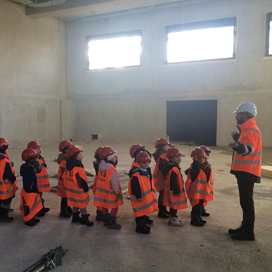 ​Mesai saatleri içinde oyuncaklarla oynamak tehlikeli ve yasaktır!