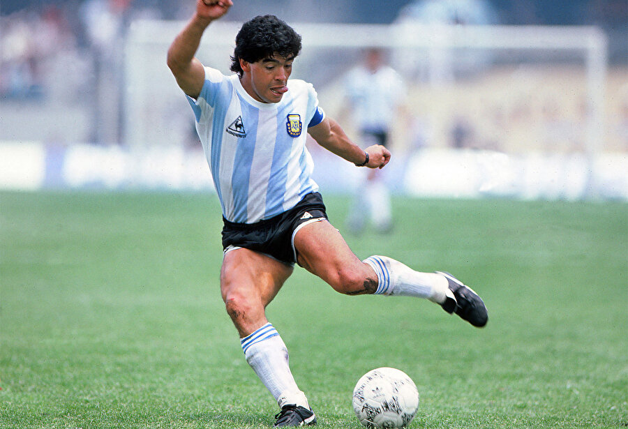O golden sonra babam afetti Maradona'yı.