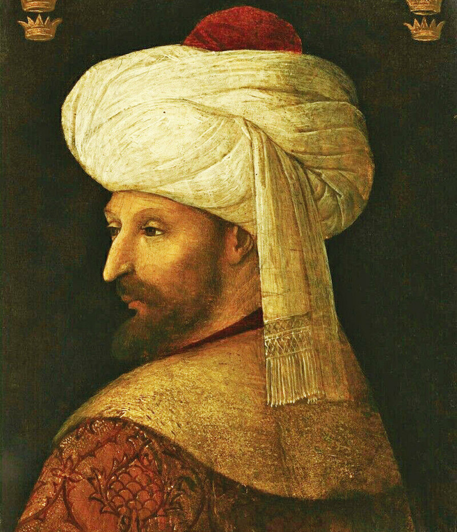 Fatih Sultan Mehmet Ayasofya'nın bedelini şahsî servetinden ödeyerek, vakıf haline getirmiştir.