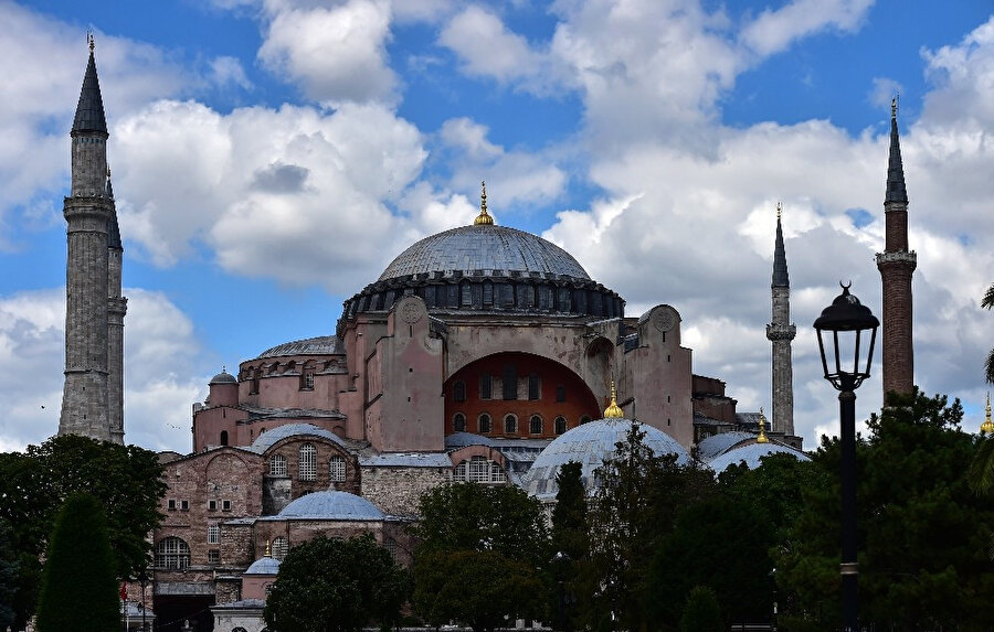 Ayasofya böyle görüntülendi.