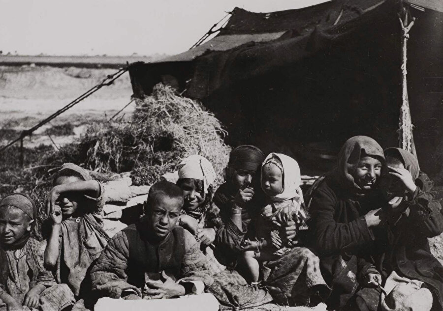 Kamil Çadırcı, Ortadoğu’yu karış karış gezmiş ve binlerce fotoğraflık bir arşiv oluşturmuştu.