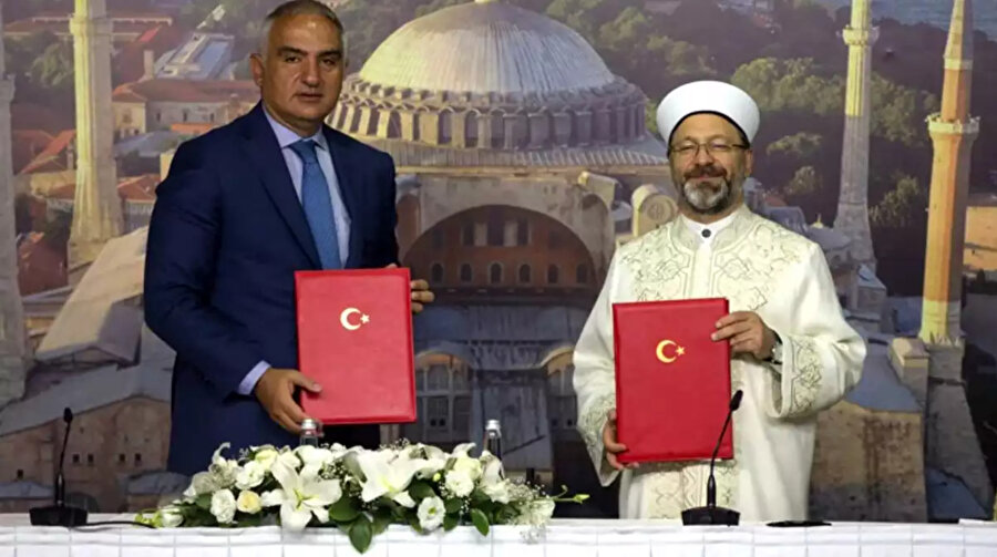 Kültür ve Turizm Bakanı Mehmet Nuri Ersoy ve Diyanet İşleri Başkanı Ali Erbaş