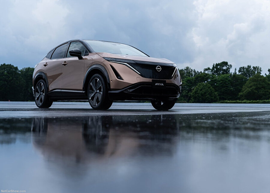 Nissan'ın ilk tam elektrikli SUV aracı