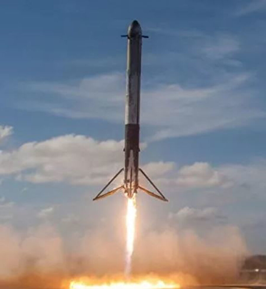 Yeniden kullanılabilir Falcon 9 roketi, iki parçanın daha geri dönüşümünün sağlanmasıyla birlikte maliyetleri daha da düşürüyor. 