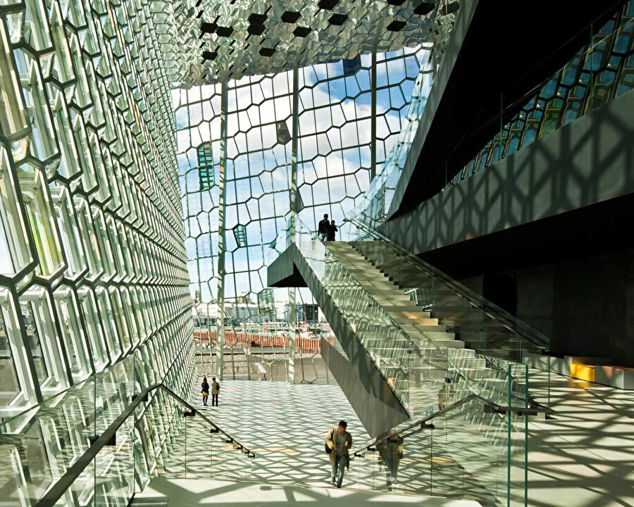 Harpa Reykjavik Konser ve Konferans Salonu cepheleri, Reykjavik, 2013.