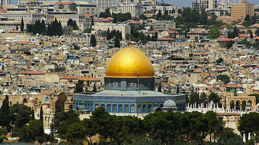 "İsrail diye bir devleti kim tanıyorsa Mescid-i Aksâ’yı sinagoga çevirme tehditlerini o yalakalara iletirler."