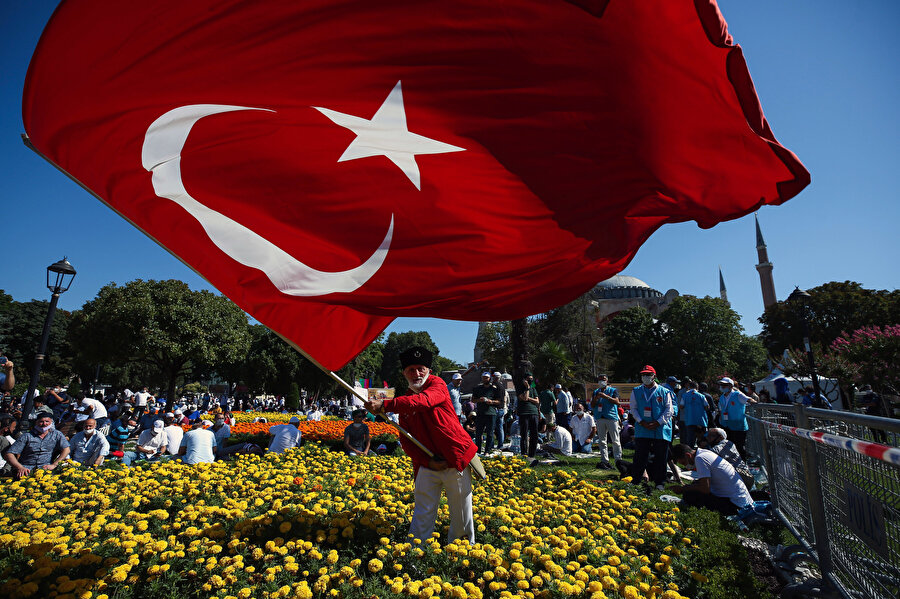 Dünya basını Ayasofya'daki ilk Cuma namazını çok yakından takip ediyor