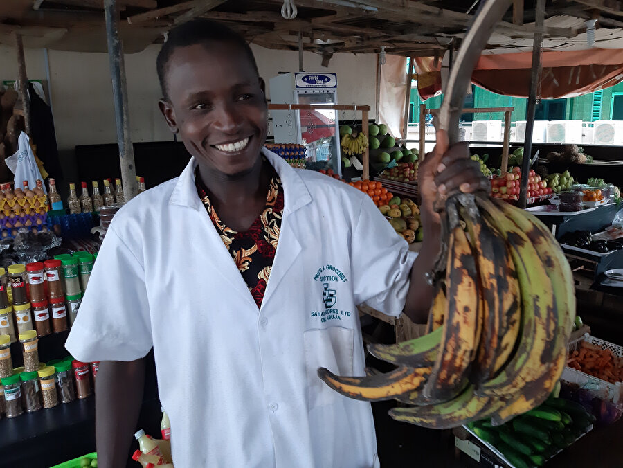 Plantain kızartılarak pilavın yanında tüketilir.