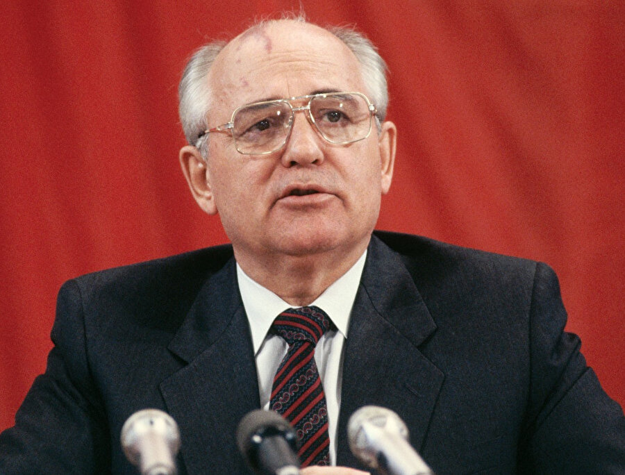 Mihail Gorbaçov ile birlikte Ermenilerin Moskova’daki faaliyetlerinin de artmasına neden oldu. 