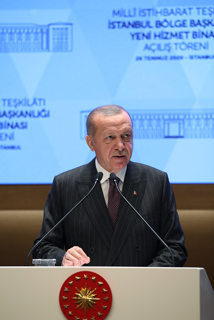 Cumhurbaşkanı Erdoğan açılışta açıklamalarda bulunurken