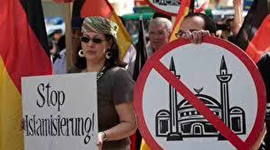 Almanya'da İslam karşıtı protestolar