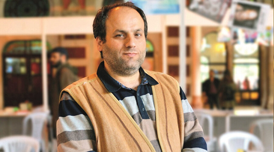 Asım dertli bir insandı. Derdi İslam’dı, Müslümanlardı. Müslümanlar arasında ayrım yapmazdı. Farklı mezheplerden, meşreplerden, coğrafyalardan Müslümanlarla oturur kalkar ve dost olurdu.