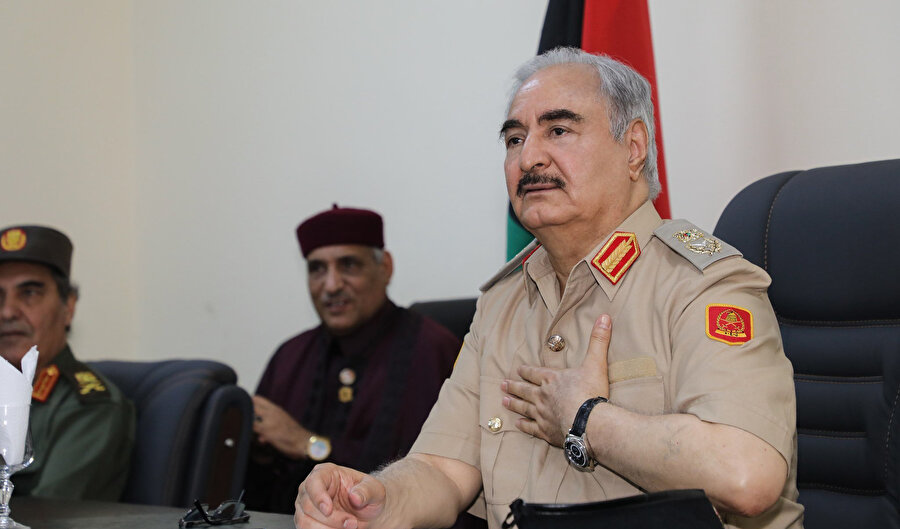 Libya'nın doğusundaki gayrimeşru silahlı güçlerin lideri Halife Hafter.