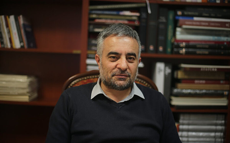 Ali Ayçil: Sur Kenti Hikayeleri o sokakta, o evde, o huzurlu dinlenme anlarının ardından yazıldı. Çok sonraları Canetti’den altını çizdiğim cümle, şahsi bir deneyimin onaylanmasından ibaretti.