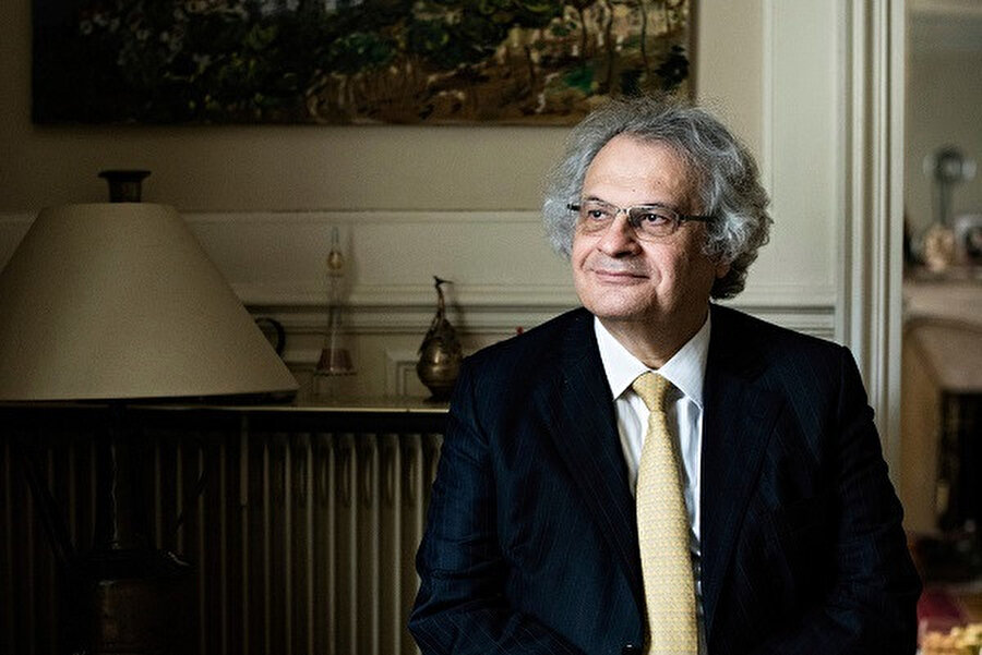 Amin Maalouf, Semerkant gibi bir çok ünlü esere imzasını atmış yazardır.