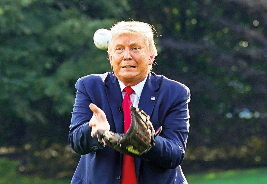 Seçilecek ABD Başkanı’nın (kendisi gibi) çok zeki biri olması gerektiğini belirten Trump, dünyadaki diğer güçlü liderlerle ancak böyle başa çıkılabileceğini söyledi.