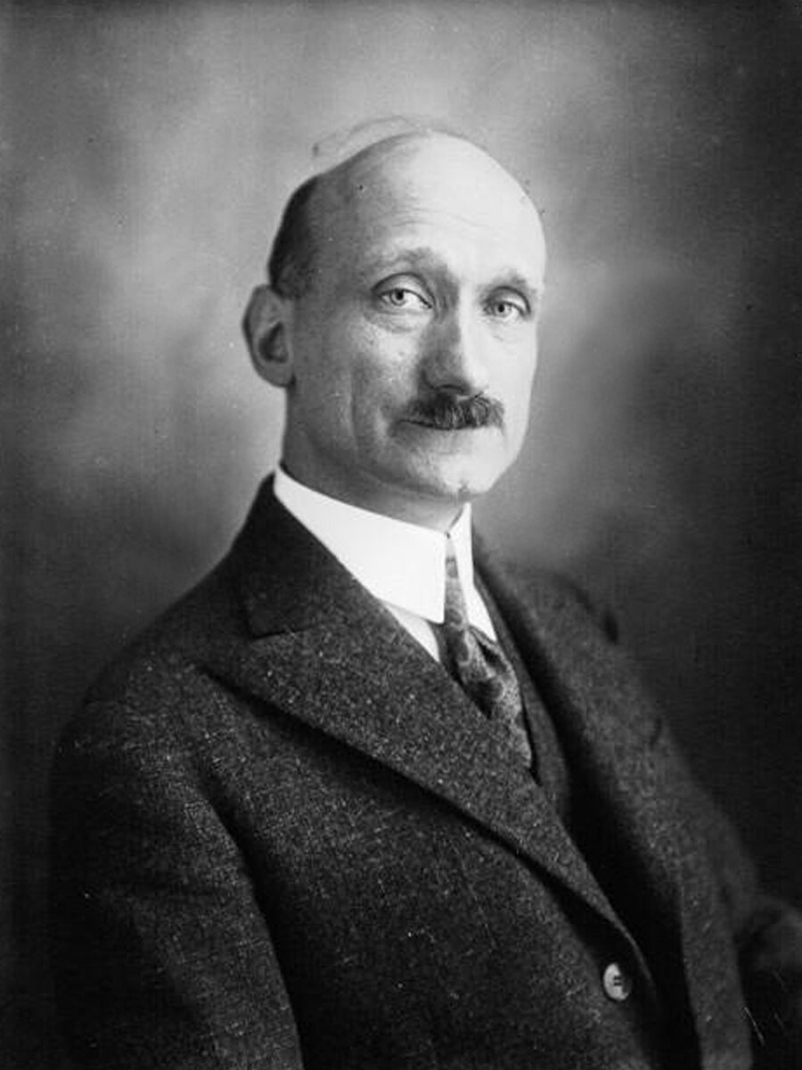 Dönemin Fransa Dışişleri Bakanı Robert Schuman.