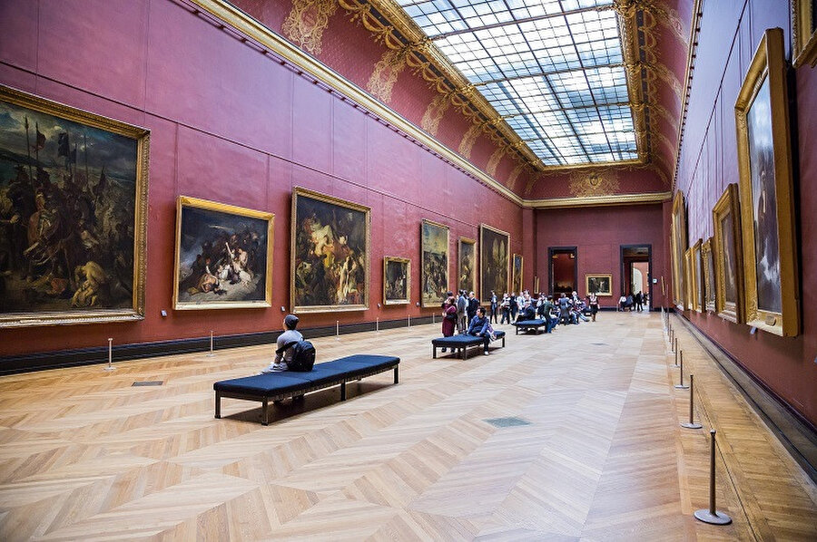 Louvre Müzesi; dünyanın en büyük sanat müzesidir. Fransa'nın başkenti Paris'te, Louvre Sarayı'na kurulmuştur. 