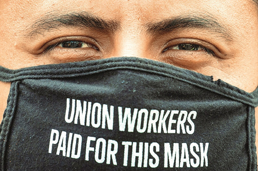 "Sendika çalışanları bu maske için bedel ödedi"