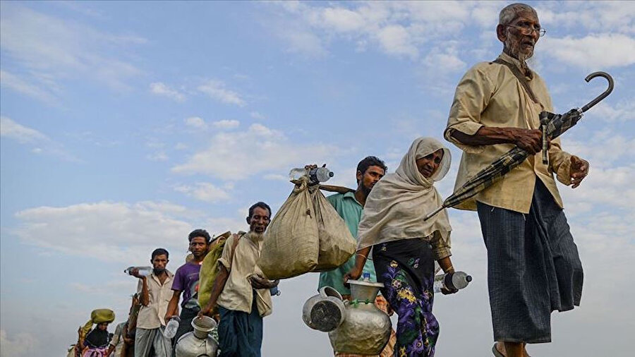 Myanmar hükümeti ve ordusu bu iddiaları yalanlıyor.