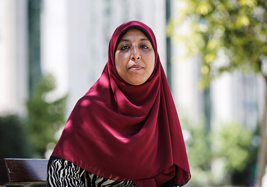 Mısır'daki Rabia Meydanı katliamının tanıklarından gazeteci Hiba Zekeriya o günü anlattı.