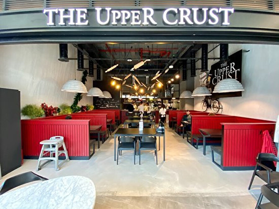 The Upper Crust Pizzeria, Bebek