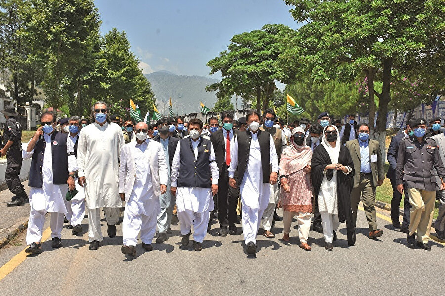 Pakistan’ın İslam İşbriliği Teşkilatı'ndan çıkışının yeni bir doğuma yol açıp açmayacağını zaman gösterecek.