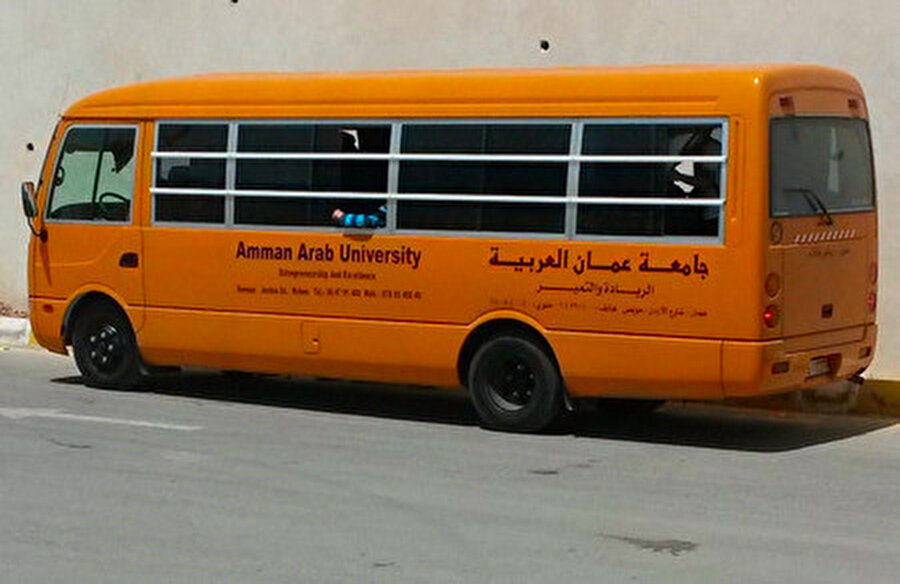 Amman Arap Üniversitesi taşıtı.