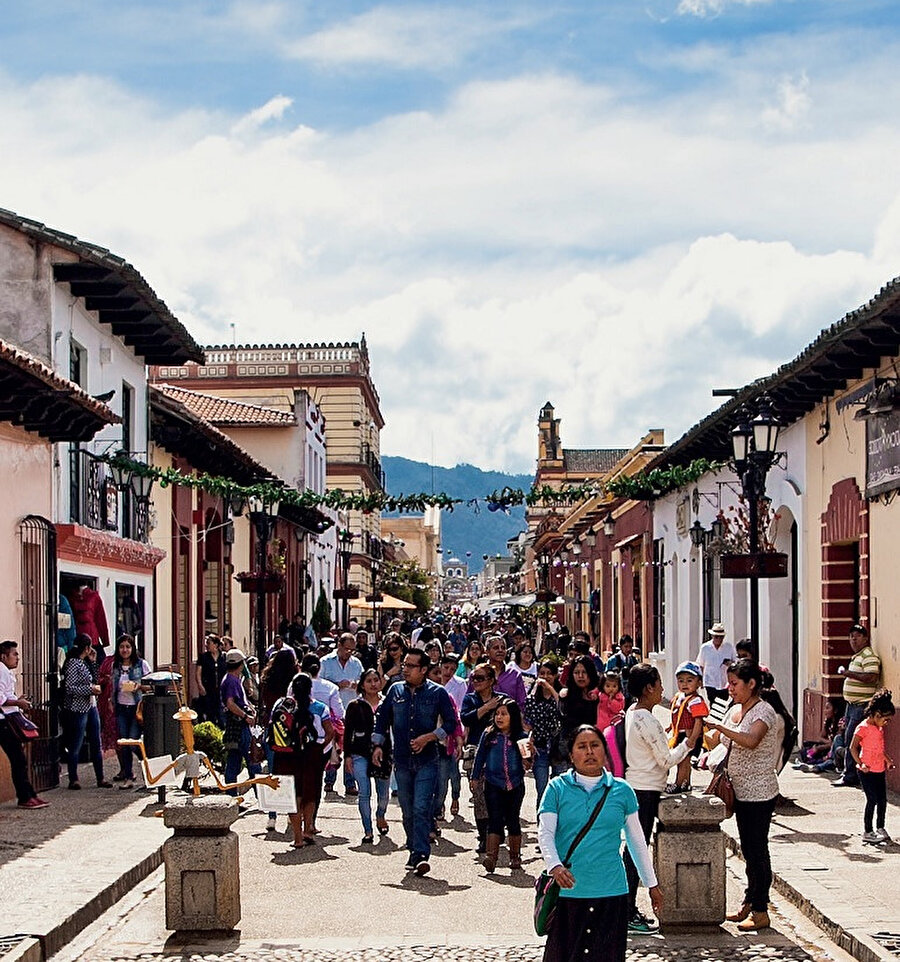 San Cristobal, Chiapas'ın Merkezi Highlands bölgesinde bulunan bir şehir ve belediyedir.