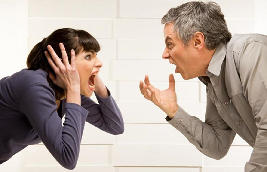 Takır tukur, şangır şungur, çat pat, tak tuk.