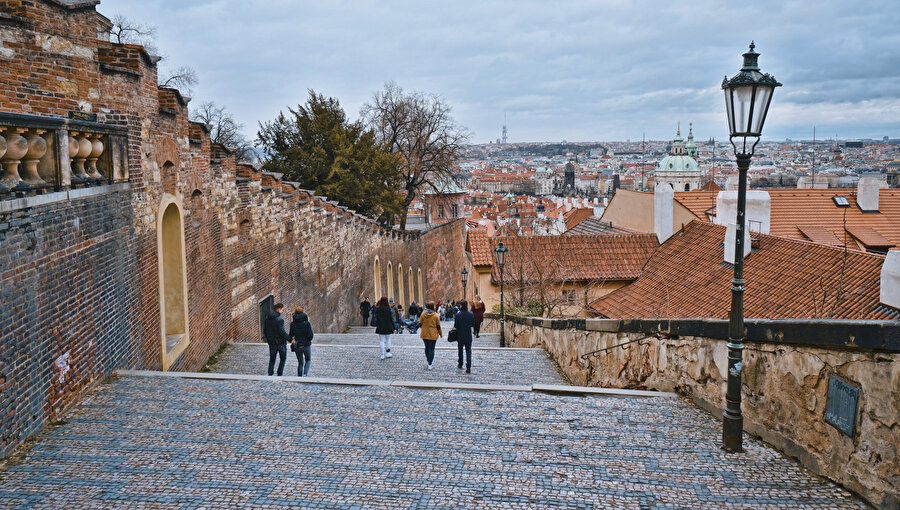 Prag, Eski kale merdivenli sokak