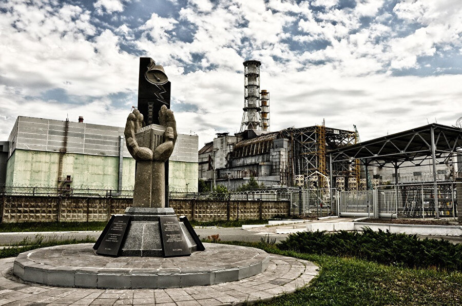 Çernobil kazasının ardından Rusya, Beyaz Rusya ve Ukrayna sürekli olarak yaptığı dezenfekte işlemleri ile sağlık işlemlerinde yüklü derecede harcama yaptı.