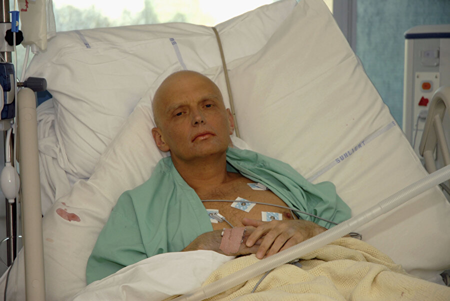 Alexander Litvinenko, İngiltere'de saldırıya uğrayan başka bir eski Rus ajanı. 25 Kasım 2006'da hayatını kaybeden Litvinenko, ölümünden Putin'i sorumlu tuttuğunu söylemişti