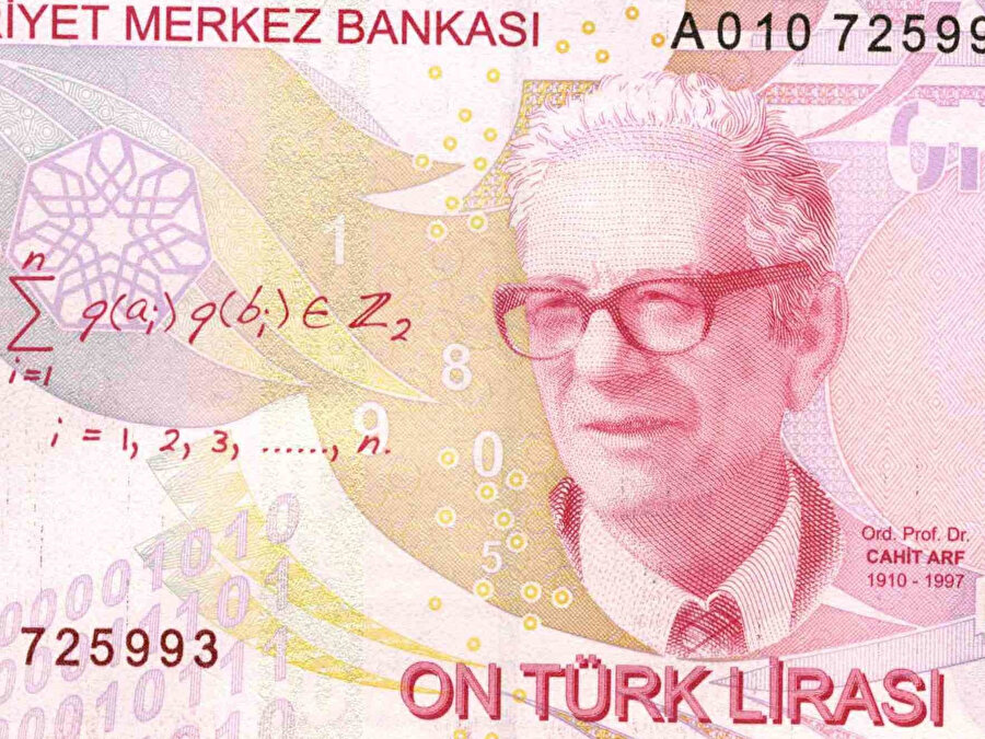 10 TL'lik banknotların arka yüzünde Cahit Arf'ın resmi bulunuyor.