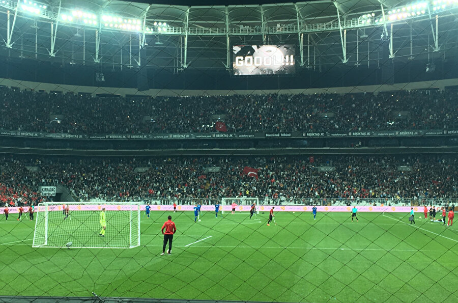 Bırakalım da Rıza kendini seyretsin artık.