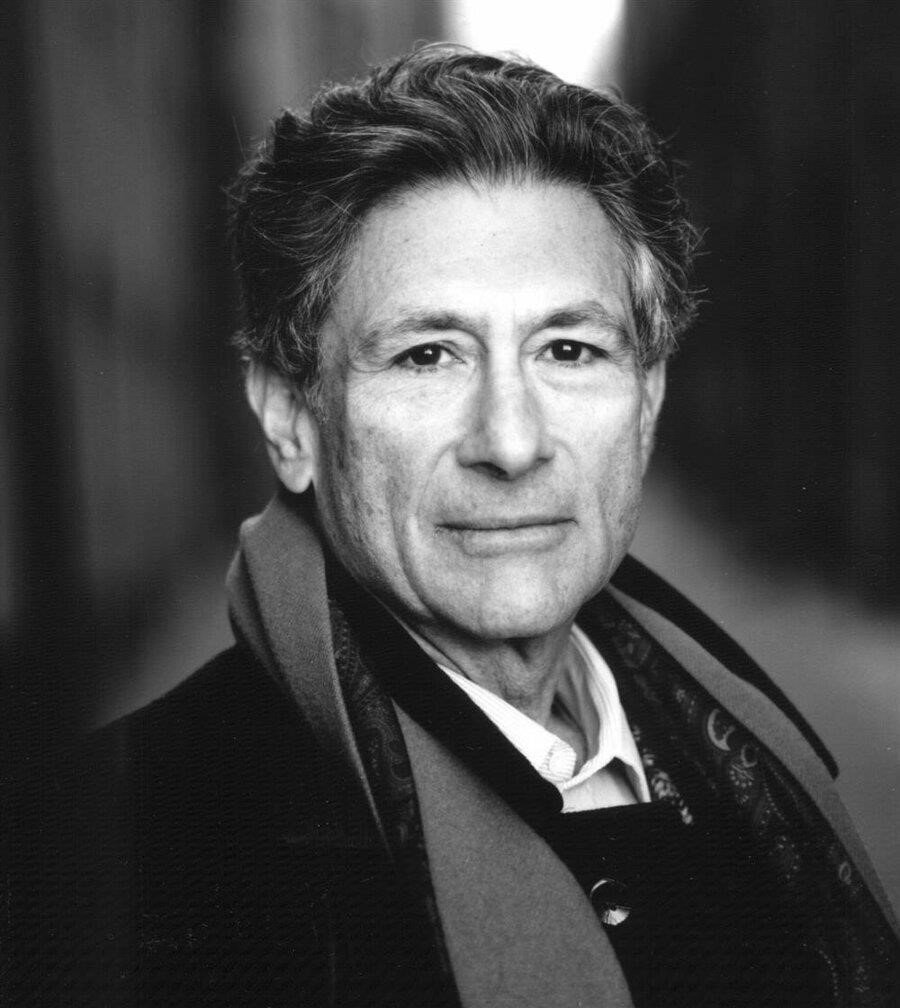 Edward Said, solcu kimliğe sahip bir entelektüeldi.