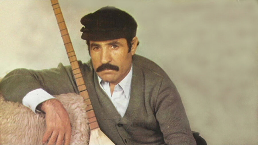 Yaşar Yılmaz veya tanınan adıyla Aşık Yaşar Reyhani, Türk Halk ozanıdır.