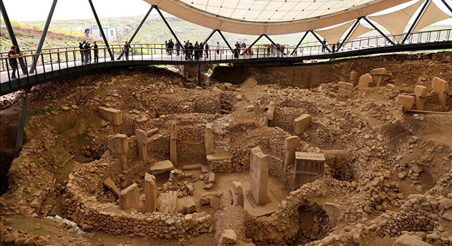 Göbeklitepe, Şanlıurfa'nın Örencik Köyü yakınlarında yer alan dünyanın bilinen en eski kült yapılar topluluğudur.