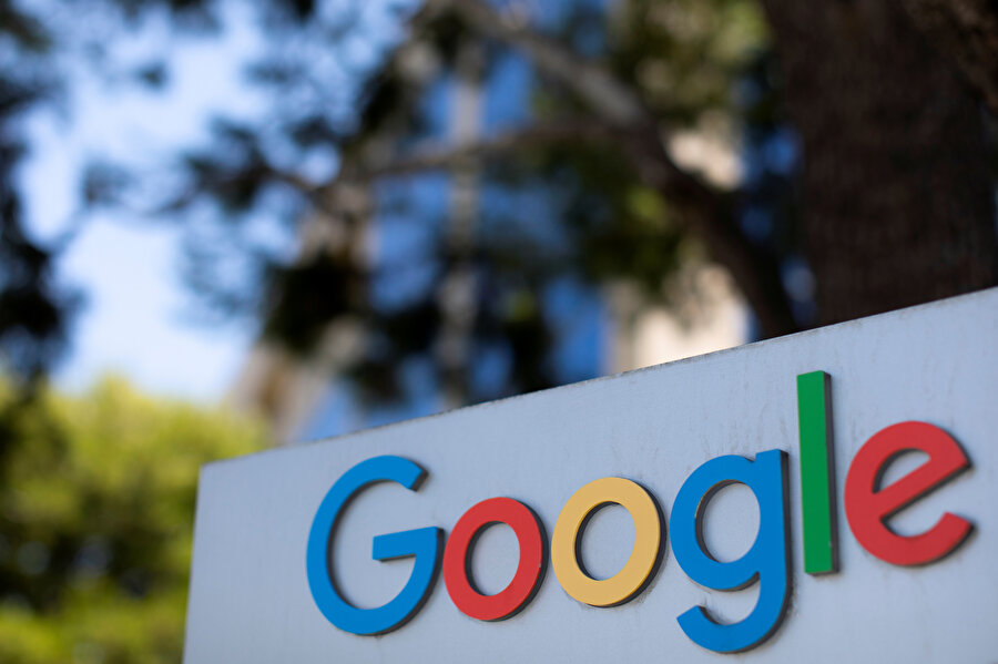 Google, Türkiye'de reklam veren müşterilerine yüzde 5 yeni ücret yansıtacağını duyurdu. 