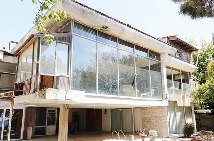 Şark Bülbülü, Aile Şerefi gibi filmlere ev sahipliği yaptı: Yeşilçam’ın ünlü yalısı satılıyor