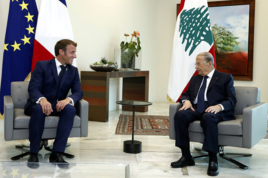 Macron, Lübnanlı makamların yolsuzluğa bulaşmaları halinde yaptırımlara başvurabileceklerine işaret etti.