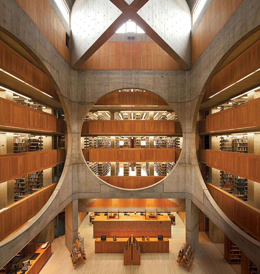 Phillips Exeter Academy Library, 1997 yılında Amerikan Mimarlar Enstitüsü tarafından Twenty-five Year Award ödülüne layık görülüyor.
