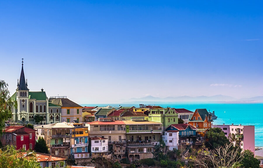 Valparaíso Şili'de bir liman şehridir.