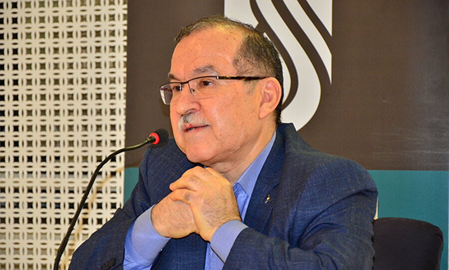 Âlim Kahraman, bilindiği gibi Cahit Zarifoğlu’nun tavsiyesi ile eleştiri alanına yönelmiş Mavera, Yönelişler, Yedi İklim, Kaşgar gibi dergilerde öykü, eleştiri ve deneme çalışmalarını aralıksız sürdürmüş, birçok çalışmasını kitaplaştırmış önemli bir isim.