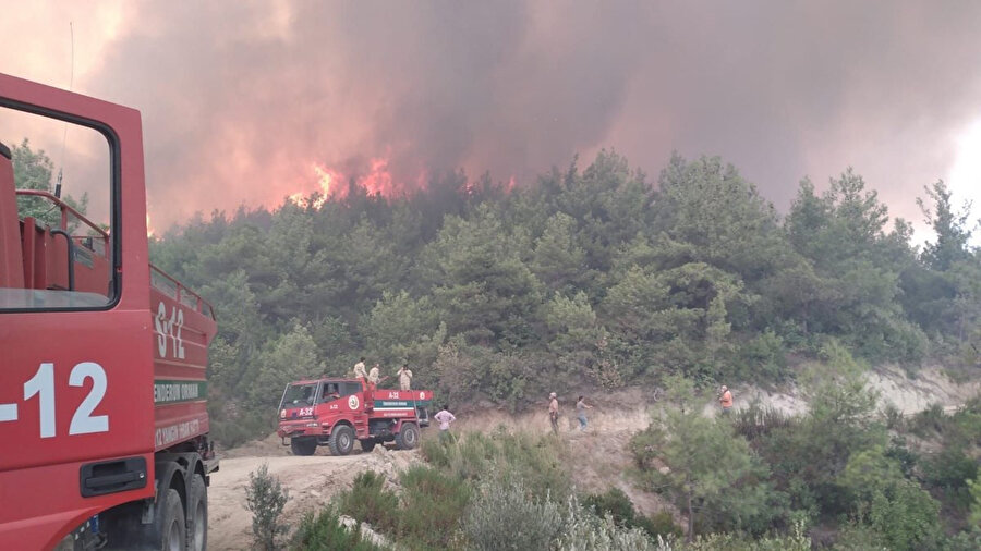 Hatay'daki yangın 10 farklı noktaya sıçradı