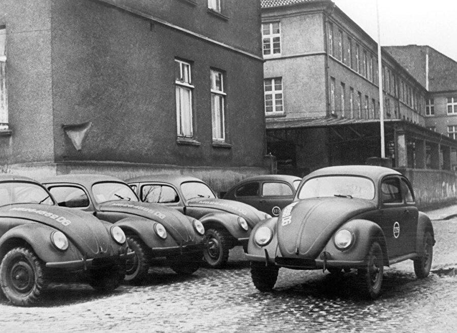 Yeni kurulan Batı Almanya'da yapılan ilk Beetle’lar, 1945. 