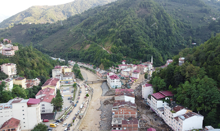 Sel, tabiatın kendi dengesini koruma mekanizması sınırları içinde kaldığı sürece normal bir meteorolojik durumdur.