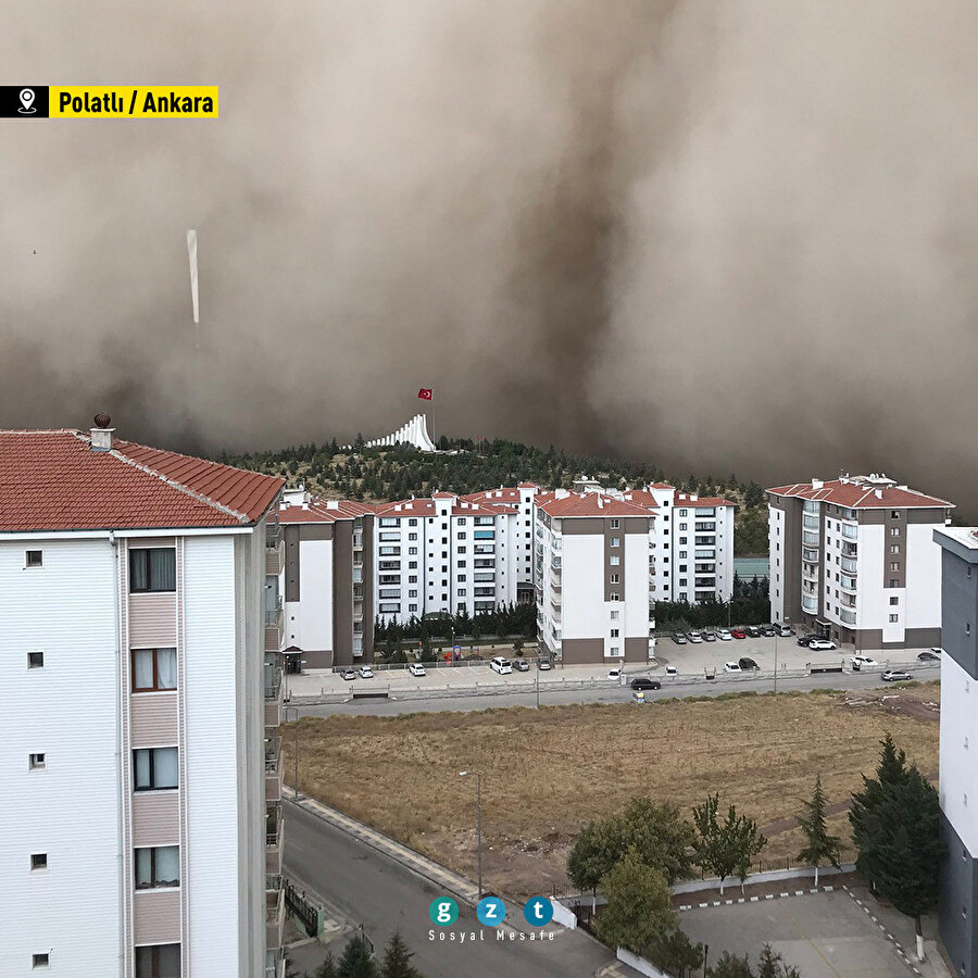 Ankara'da kum fırtınası: Göz gözü görmez oldu